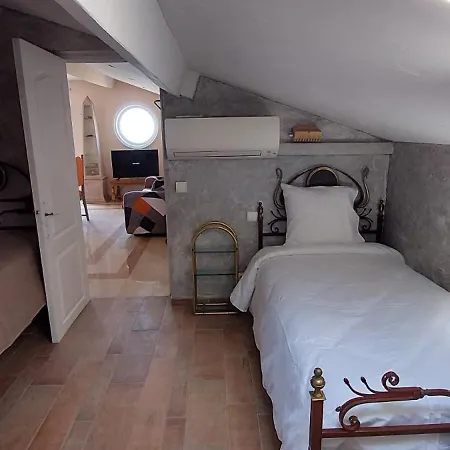 Nova Apartment